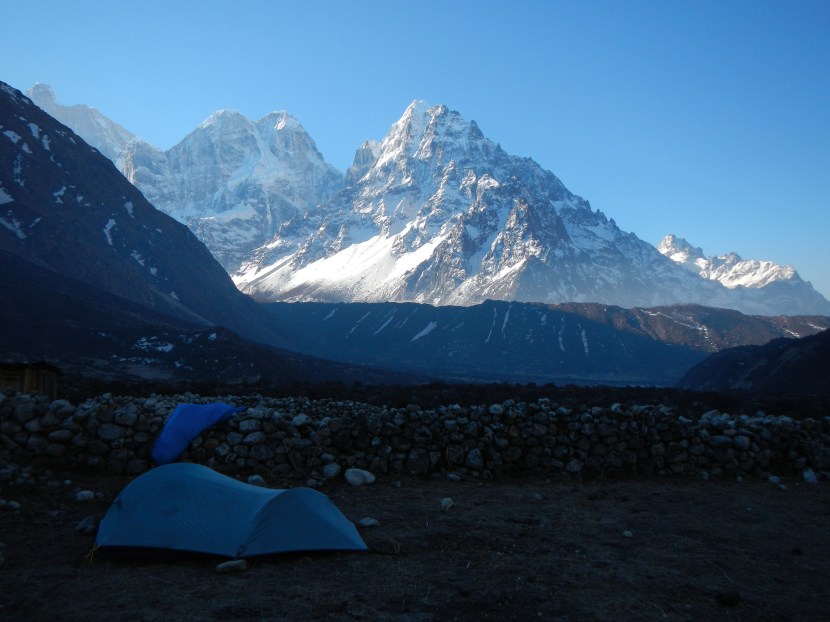 Amazing morning views in Khangpachen before heading further north up the valley to Lhonak.